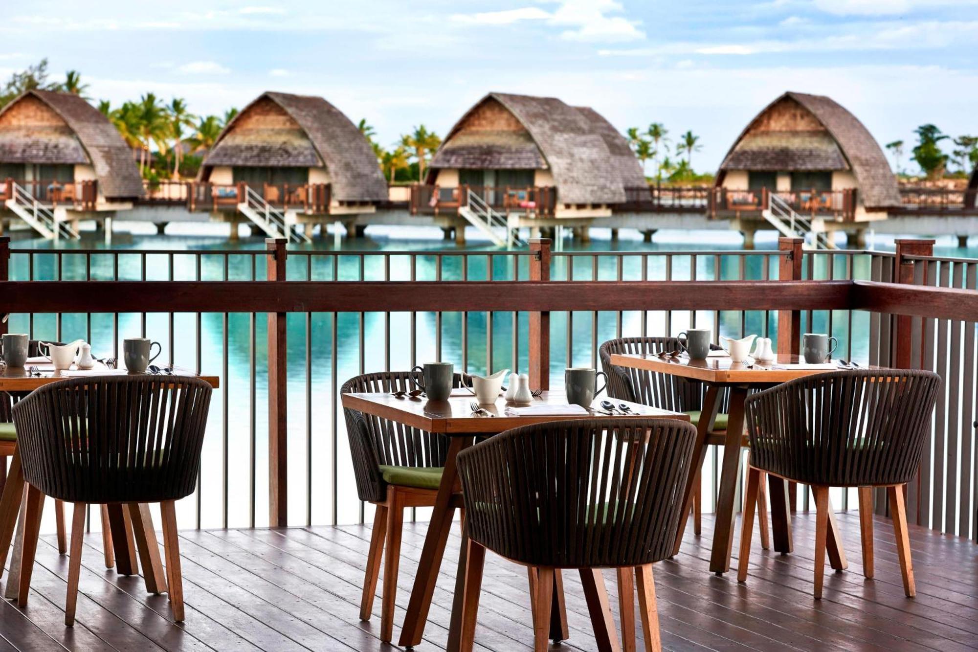 Fiji Marriott Resort Momi Bay Zewnętrze zdjęcie The Deck